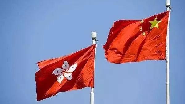 暖阳下的女孩们